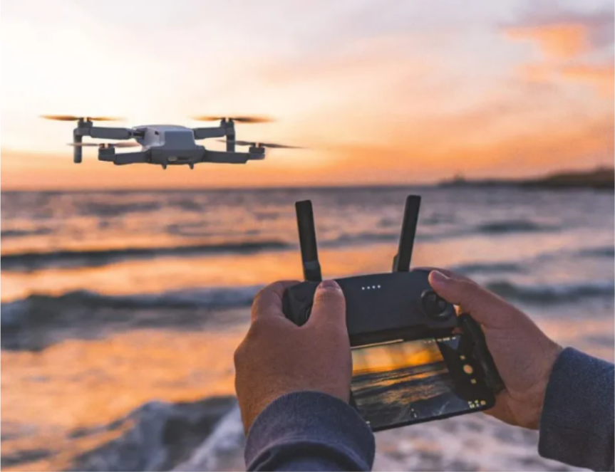 TurboFly™ - Drone con triple cámara Full HD y 4K (PROMOCIÓN SOLO HOY)